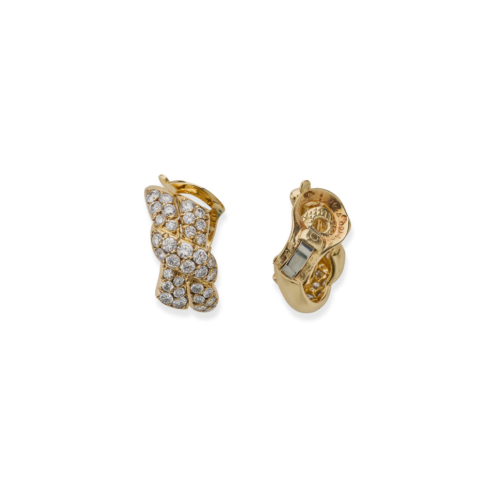 
                      
                        Macklowe Gallery Van Cleef & Arpels Paris Diamond Clip Earrings
                      
                    